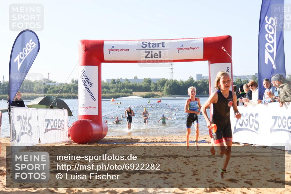 01.09.2024 - 17. Tribühne Triathlon Luisa Fischer http://msf.ph/oto/6922282 01.09.2024 09:29:54 Schwimmen 66, 67, 90, 106, 110, 125, 130, 133 meine-sportfotos.de
