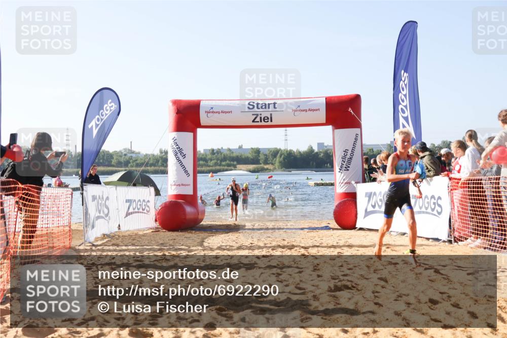 01.09.2024 - 17. Tribühne Triathlon Luisa Fischer http://msf.ph/oto/6922290 01.09.2024 09:29:55 Schwimmen 62, 66, 90, 106, 110, 125, 130, 133 meine-sportfotos.de