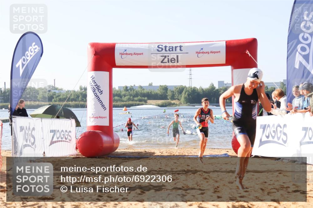 01.09.2024 - 17. Tribühne Triathlon Luisa Fischer http://msf.ph/oto/6922306 01.09.2024 09:29:59 Schwimmen 62, 66, 84, 90, 106, 110, 125 meine-sportfotos.de