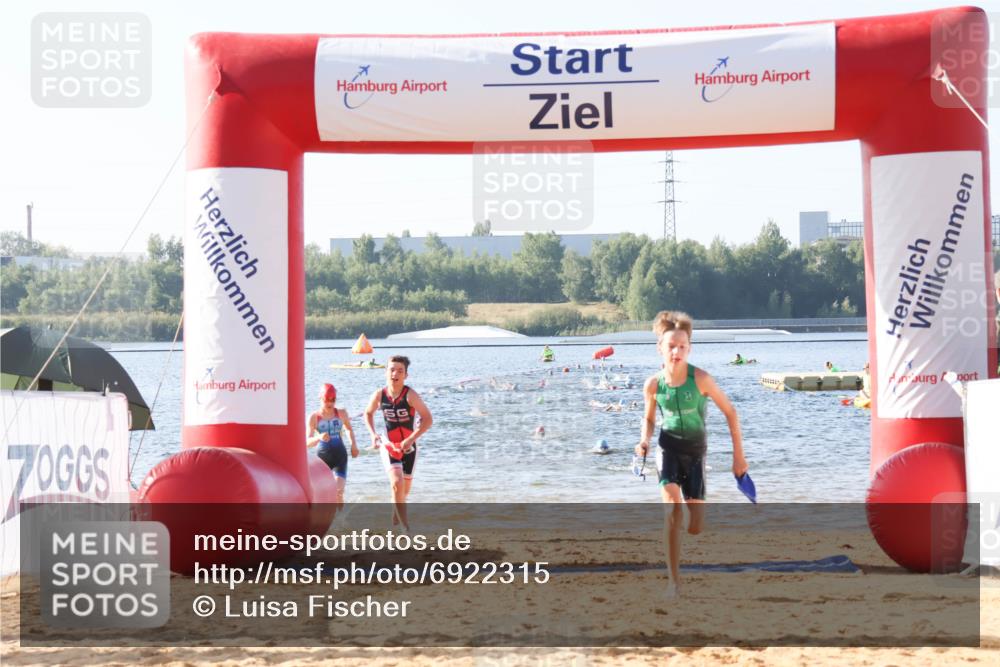 01.09.2024 - 17. Tribühne Triathlon Luisa Fischer http://msf.ph/oto/6922315 01.09.2024 09:30:01 Schwimmen 62, 66, 79, 84, 90, 106, 110, 125 meine-sportfotos.de