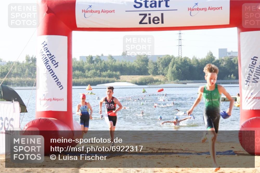 01.09.2024 - 17. Tribühne Triathlon Luisa Fischer http://msf.ph/oto/6922317 01.09.2024 09:30:02 Schwimmen 62, 66, 79, 84, 106, 110, 125 meine-sportfotos.de