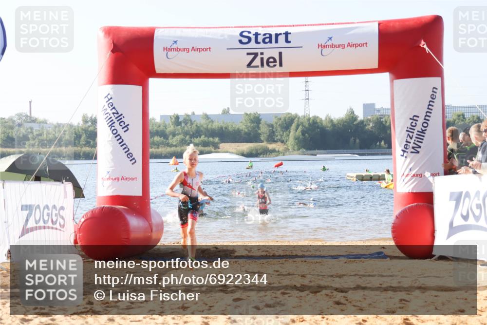 01.09.2024 - 17. Tribühne Triathlon Luisa Fischer http://msf.ph/oto/6922344 01.09.2024 09:30:09 Schwimmen 62, 65, 68, 79, 84, 103, 125 meine-sportfotos.de