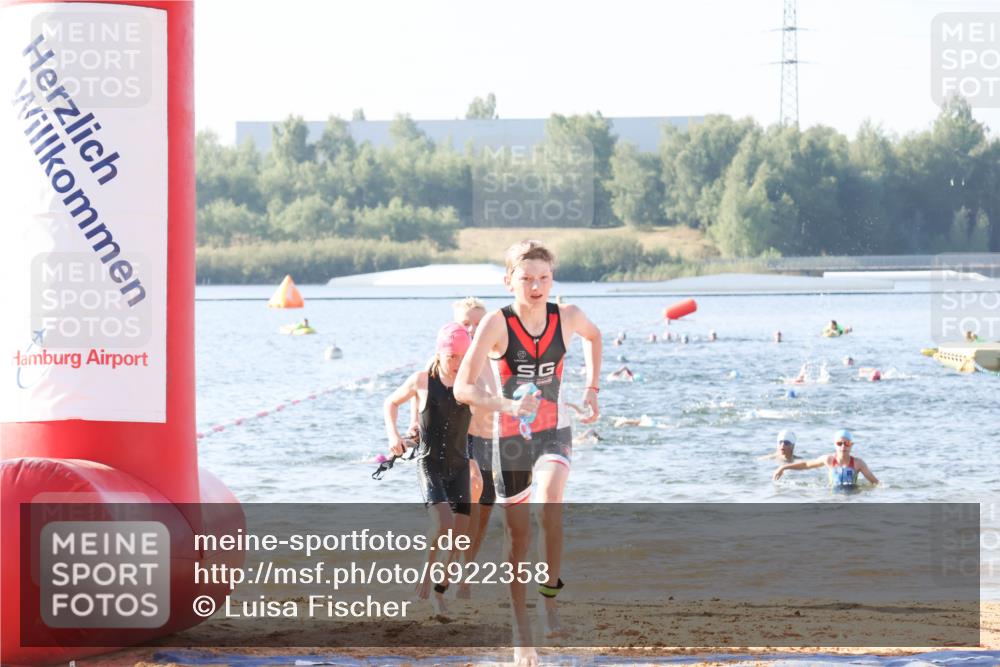 01.09.2024 - 17. Tribühne Triathlon Luisa Fischer http://msf.ph/oto/6922358 01.09.2024 09:30:15 Schwimmen 65, 68, 79, 103, 112 meine-sportfotos.de