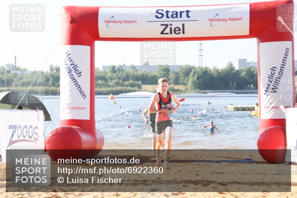 01.09.2024 - 17. Tribühne Triathlon Luisa Fischer http://msf.ph/oto/6922360 01.09.2024 09:30:15 Schwimmen 65, 68, 79, 103, 112 meine-sportfotos.de