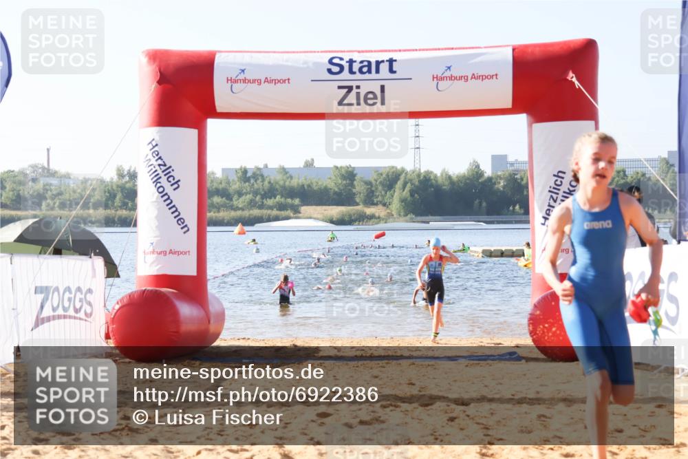 01.09.2024 - 17. Tribühne Triathlon Luisa Fischer http://msf.ph/oto/6922386 01.09.2024 09:30:24 Schwimmen 63, 65, 68, 96, 103, 112, 127 meine-sportfotos.de