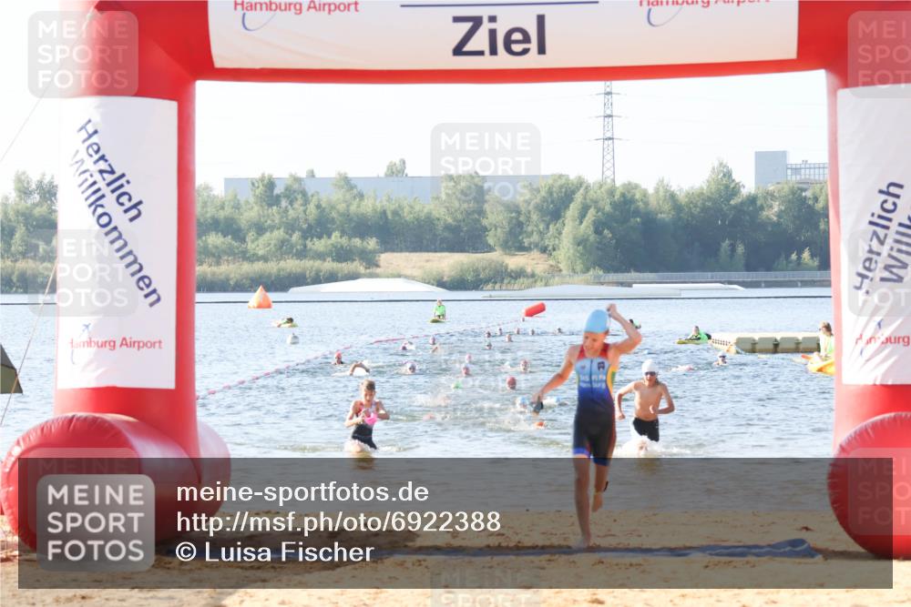 01.09.2024 - 17. Tribühne Triathlon Luisa Fischer http://msf.ph/oto/6922388 01.09.2024 09:30:25 Schwimmen 63, 65, 68, 96, 103, 112, 127 meine-sportfotos.de