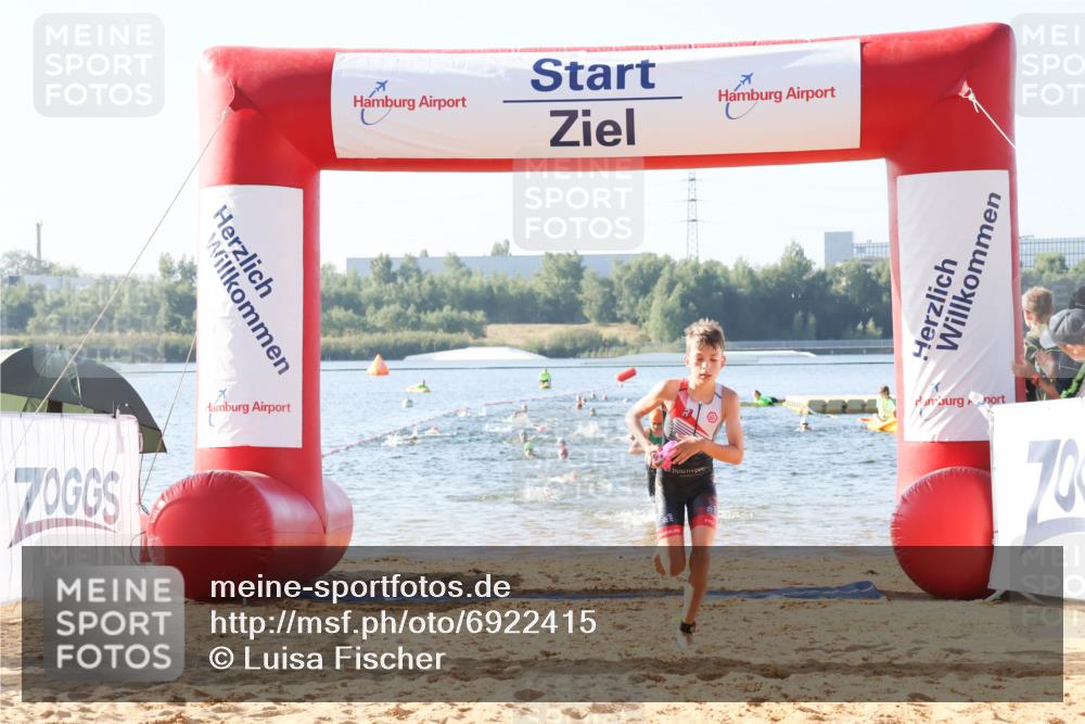 01.09.2024 - 17. Tribühne Triathlon Luisa Fischer http://msf.ph/oto/6922415 01.09.2024 09:30:32 Schwimmen 63, 96, 124, 127 meine-sportfotos.de
