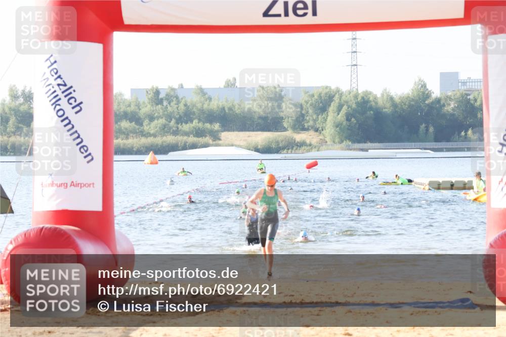 01.09.2024 - 17. Tribühne Triathlon Luisa Fischer http://msf.ph/oto/6922421 01.09.2024 09:30:34 Schwimmen 63, 85, 96, 124, 127 meine-sportfotos.de