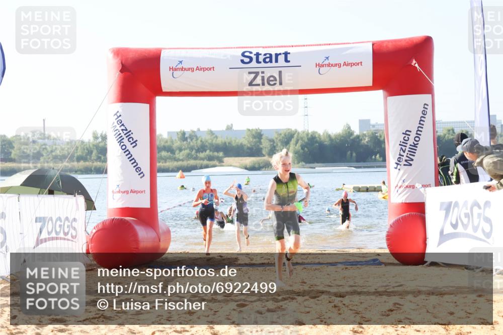 01.09.2024 - 17. Tribühne Triathlon Luisa Fischer http://msf.ph/oto/6922499 01.09.2024 09:31:00 Schwimmen 70, 78, 81, 86, 88, 92, 104, 113, 128, 136 meine-sportfotos.de