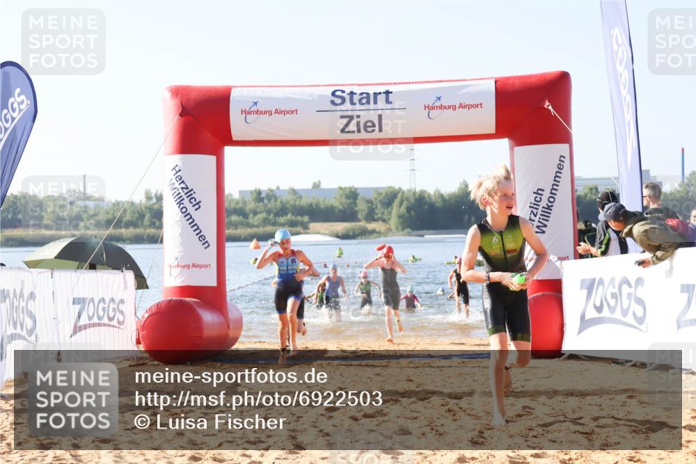 01.09.2024 - 17. Tribühne Triathlon Luisa Fischer http://msf.ph/oto/6922503 01.09.2024 09:31:02 Schwimmen 70, 75, 78, 81, 86, 88, 92, 104, 113, 128, 136 meine-sportfotos.de