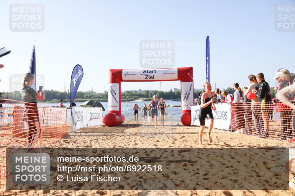 01.09.2024 - 17. Tribühne Triathlon Luisa Fischer http://msf.ph/oto/6922518 01.09.2024 09:31:06 Schwimmen 58, 70, 75, 78, 81, 86, 92, 104, 113, 128, 129, 136 meine-sportfotos.de