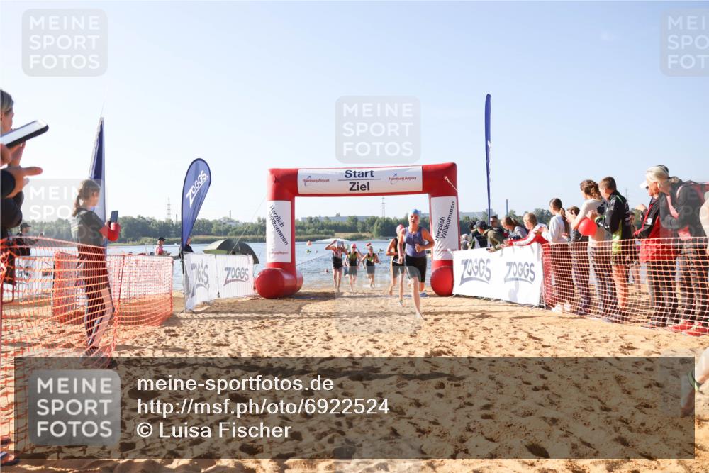 01.09.2024 - 17. Tribühne Triathlon Luisa Fischer http://msf.ph/oto/6922524 01.09.2024 09:31:07 Schwimmen 58, 70, 75, 78, 81, 86, 92, 104, 113, 128, 129, 136 meine-sportfotos.de