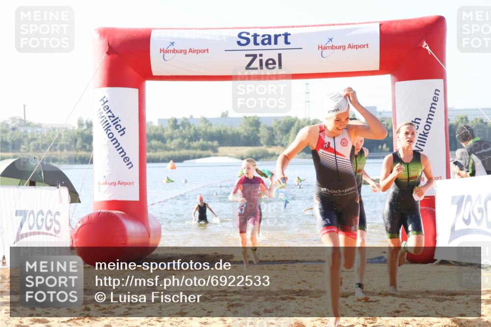 01.09.2024 - 17. Tribühne Triathlon Luisa Fischer http://msf.ph/oto/6922533 01.09.2024 09:31:09 Schwimmen 58, 70, 75, 77, 78, 81, 86, 92, 104, 113, 128, 129, 136 meine-sportfotos.de