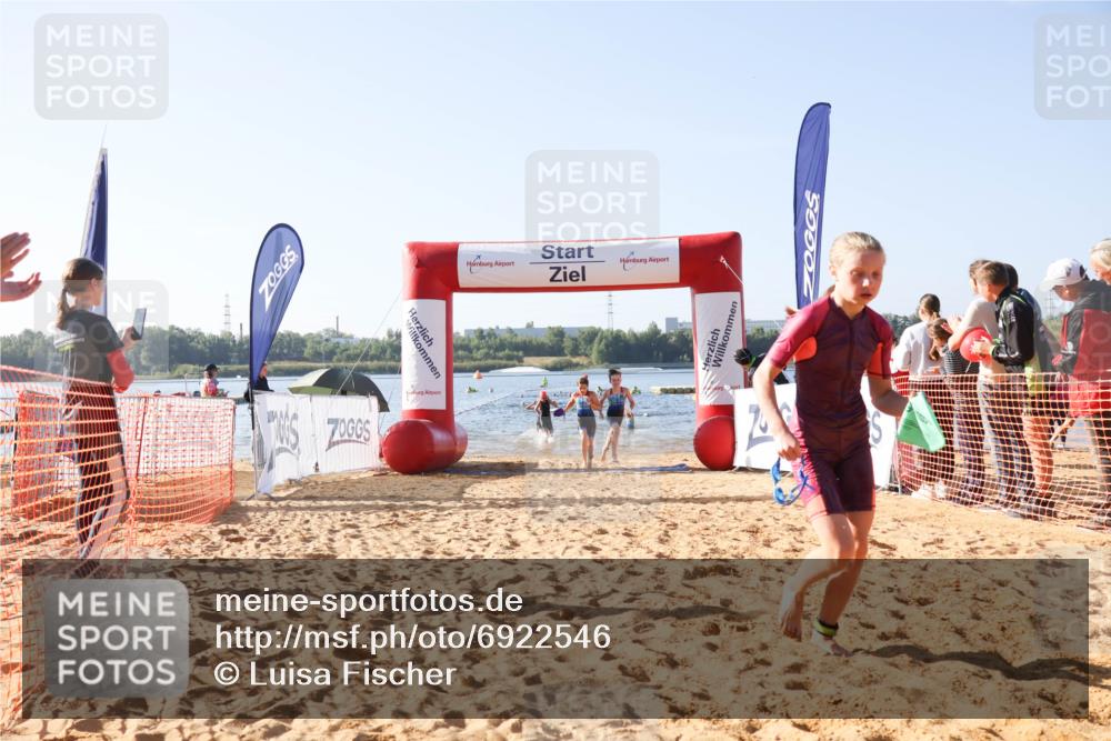 01.09.2024 - 17. Tribühne Triathlon Luisa Fischer http://msf.ph/oto/6922546 01.09.2024 09:31:13 Schwimmen 58, 75, 77, 78, 81, 86, 87, 97, 104, 113, 128, 129 meine-sportfotos.de