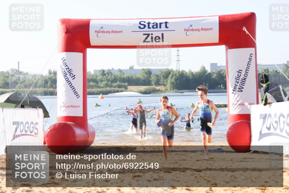01.09.2024 - 17. Tribühne Triathlon Luisa Fischer http://msf.ph/oto/6922549 01.09.2024 09:31:13 Schwimmen 58, 75, 77, 78, 81, 86, 87, 97, 104, 113, 128, 129 meine-sportfotos.de
