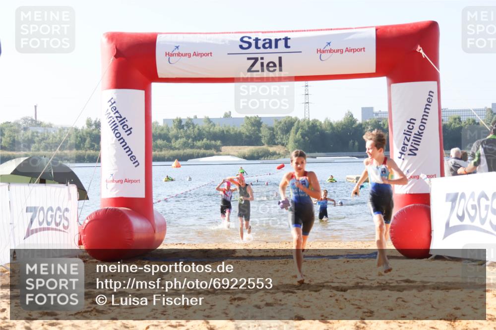 01.09.2024 - 17. Tribühne Triathlon Luisa Fischer http://msf.ph/oto/6922553 01.09.2024 09:31:14 Schwimmen 58, 75, 77, 78, 81, 86, 87, 97, 104, 128, 129 meine-sportfotos.de