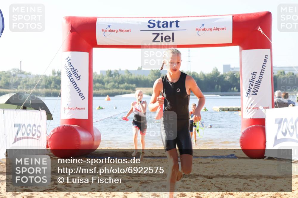 01.09.2024 - 17. Tribühne Triathlon Luisa Fischer http://msf.ph/oto/6922575 01.09.2024 09:31:18 Schwimmen 58, 75, 77, 78, 87, 97, 104, 128, 129 meine-sportfotos.de