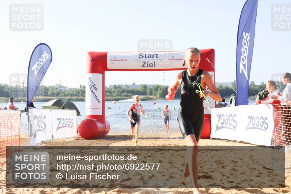 01.09.2024 - 17. Tribühne Triathlon Luisa Fischer http://msf.ph/oto/6922577 01.09.2024 09:31:19 Schwimmen 58, 75, 77, 87, 97, 129 meine-sportfotos.de