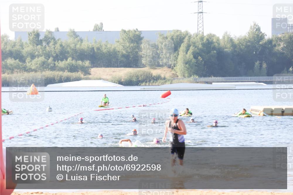 01.09.2024 - 17. Tribühne Triathlon Luisa Fischer http://msf.ph/oto/6922598 01.09.2024 09:31:27 Schwimmen 87, 97, 122 meine-sportfotos.de