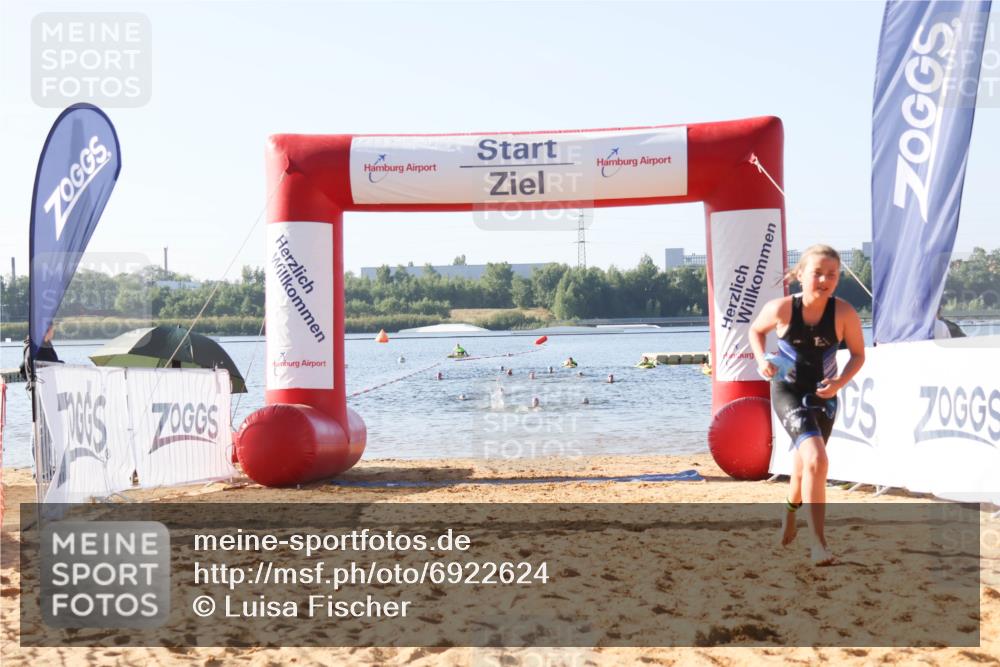 01.09.2024 - 17. Tribühne Triathlon Luisa Fischer http://msf.ph/oto/6922624 01.09.2024 09:31:34 Schwimmen 122 meine-sportfotos.de