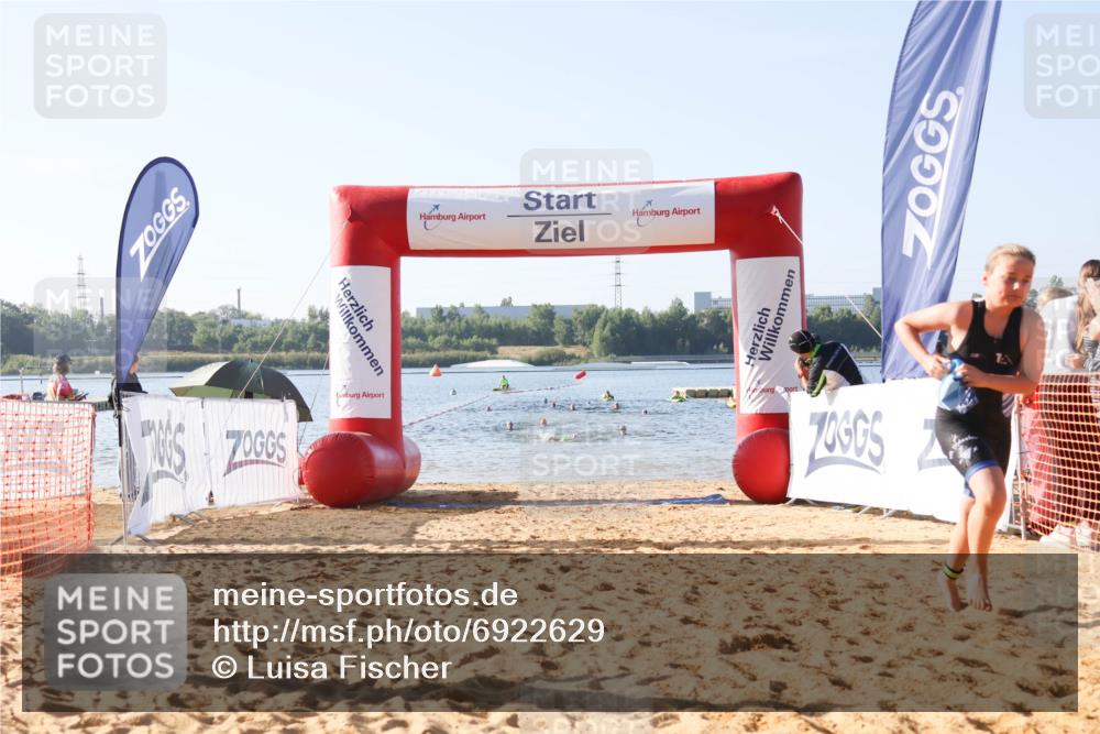 01.09.2024 - 17. Tribühne Triathlon Luisa Fischer http://msf.ph/oto/6922629 01.09.2024 09:31:34 Schwimmen 122 meine-sportfotos.de