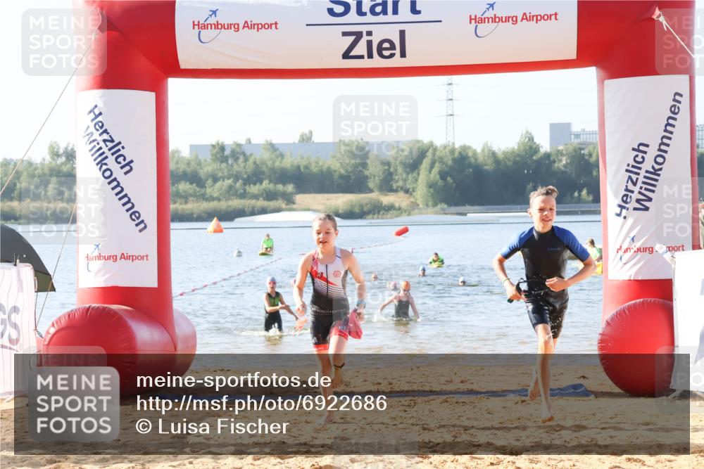01.09.2024 - 17. Tribühne Triathlon Luisa Fischer http://msf.ph/oto/6922686 01.09.2024 09:31:50 Schwimmen 91, 102, 116, 121 meine-sportfotos.de