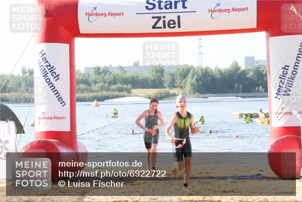 01.09.2024 - 17. Tribühne Triathlon Luisa Fischer http://msf.ph/oto/6922722 01.09.2024 09:31:58 Schwimmen 102, 116, 121, 123 meine-sportfotos.de