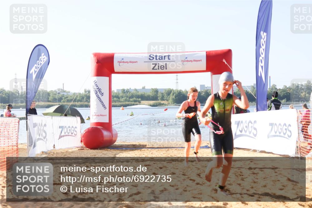 01.09.2024 - 17. Tribühne Triathlon Luisa Fischer http://msf.ph/oto/6922735 01.09.2024 09:32:01 Schwimmen 102, 123 meine-sportfotos.de