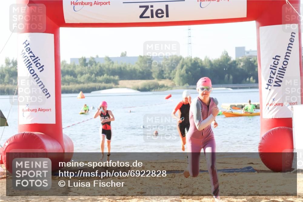 01.09.2024 - 17. Tribühne Triathlon Luisa Fischer http://msf.ph/oto/6922828 01.09.2024 09:32:28 Schwimmen 59, 74, 126 meine-sportfotos.de