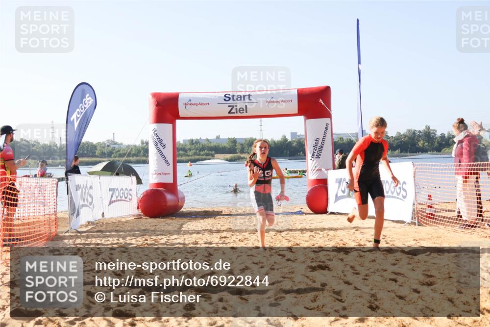 01.09.2024 - 17. Tribühne Triathlon Luisa Fischer http://msf.ph/oto/6922844 01.09.2024 09:32:32 Schwimmen 59, 74, 126 meine-sportfotos.de