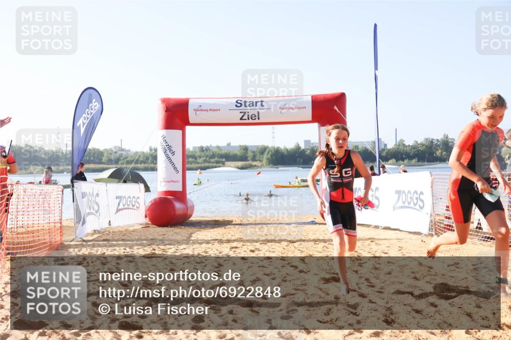01.09.2024 - 17. Tribühne Triathlon Luisa Fischer http://msf.ph/oto/6922848 01.09.2024 09:32:32 Schwimmen 59, 74, 126 meine-sportfotos.de