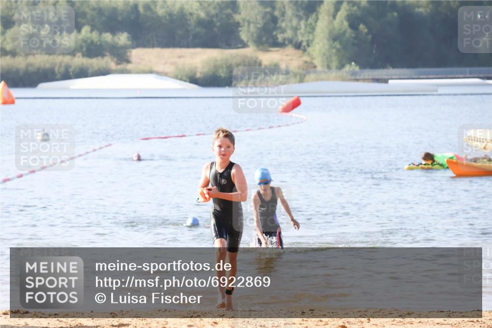 01.09.2024 - 17. Tribühne Triathlon Luisa Fischer http://msf.ph/oto/6922869 01.09.2024 09:32:40 Schwimmen 69, 74, 80 meine-sportfotos.de