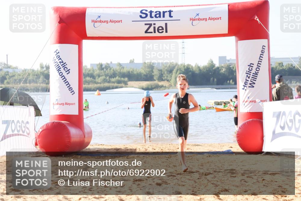 01.09.2024 - 17. Tribühne Triathlon Luisa Fischer http://msf.ph/oto/6922902 01.09.2024 09:32:45 Schwimmen 69, 80 meine-sportfotos.de