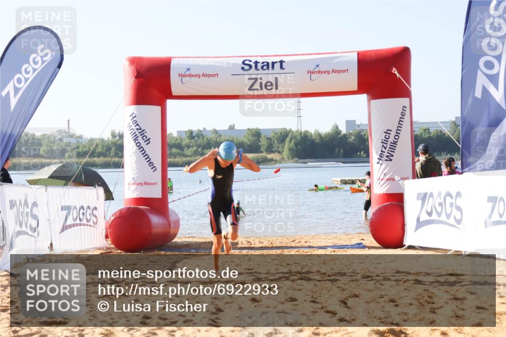 01.09.2024 - 17. Tribühne Triathlon Luisa Fischer http://msf.ph/oto/6922933 01.09.2024 09:32:49 Schwimmen 69, 80 meine-sportfotos.de