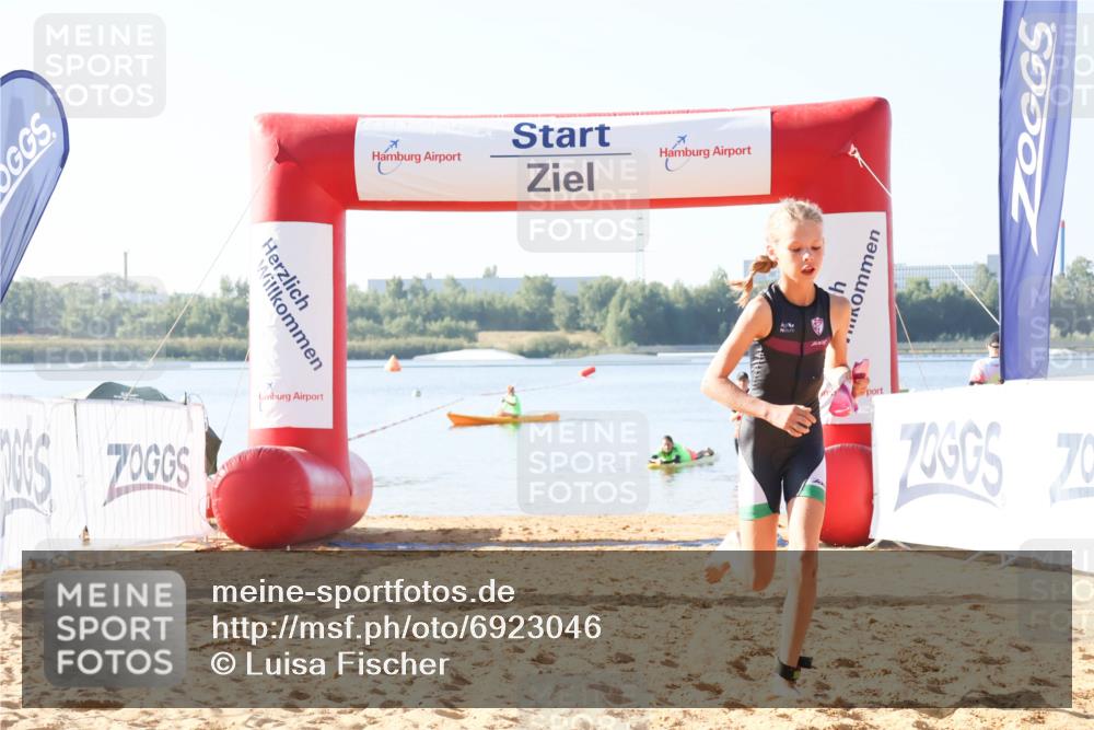 01.09.2024 - 17. Tribühne Triathlon Luisa Fischer http://msf.ph/oto/6923046 01.09.2024 09:34:04 Schwimmen 101 meine-sportfotos.de