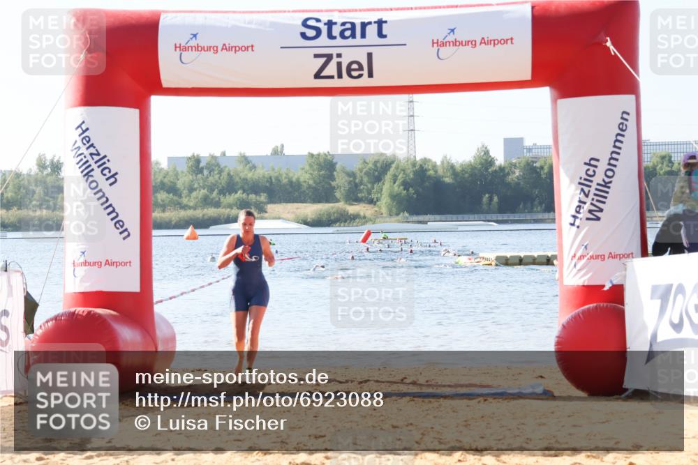 01.09.2024 - 17. Tribühne Triathlon Luisa Fischer http://msf.ph/oto/6923088 01.09.2024 10:03:20 Schwimmen 146 meine-sportfotos.de