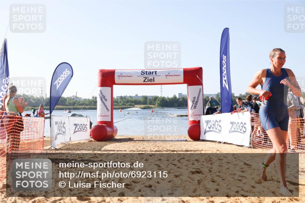 01.09.2024 - 17. Tribühne Triathlon Luisa Fischer http://msf.ph/oto/6923115 01.09.2024 10:03:27 Schwimmen 146 meine-sportfotos.de