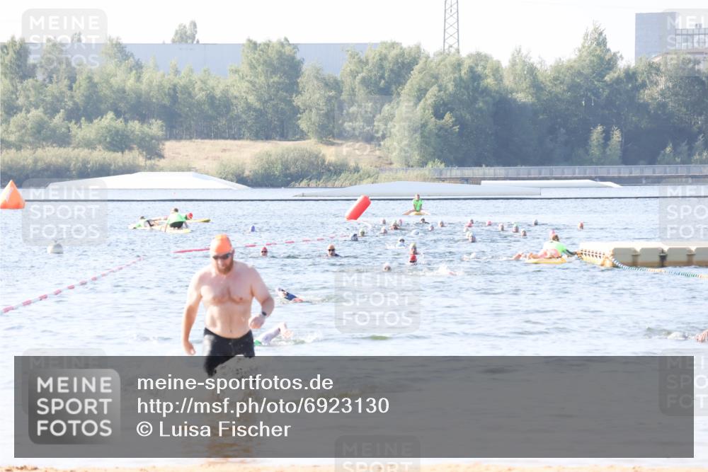 01.09.2024 - 17. Tribühne Triathlon Luisa Fischer http://msf.ph/oto/6923130 01.09.2024 10:03:54 Schwimmen 155 meine-sportfotos.de
