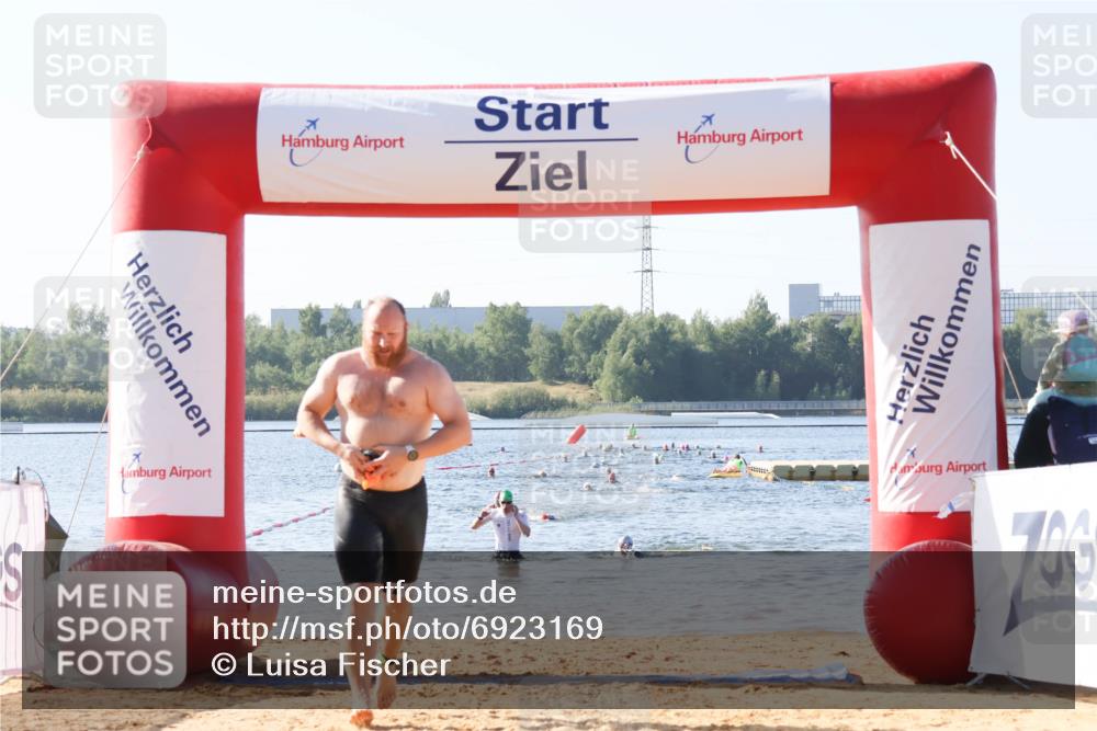 01.09.2024 - 17. Tribühne Triathlon Luisa Fischer http://msf.ph/oto/6923169 01.09.2024 10:04:01 Schwimmen 155 meine-sportfotos.de