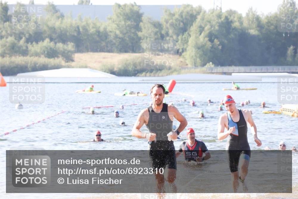 01.09.2024 - 17. Tribühne Triathlon Luisa Fischer http://msf.ph/oto/6923310 01.09.2024 10:04:46 Schwimmen 140, 152, 1062 meine-sportfotos.de