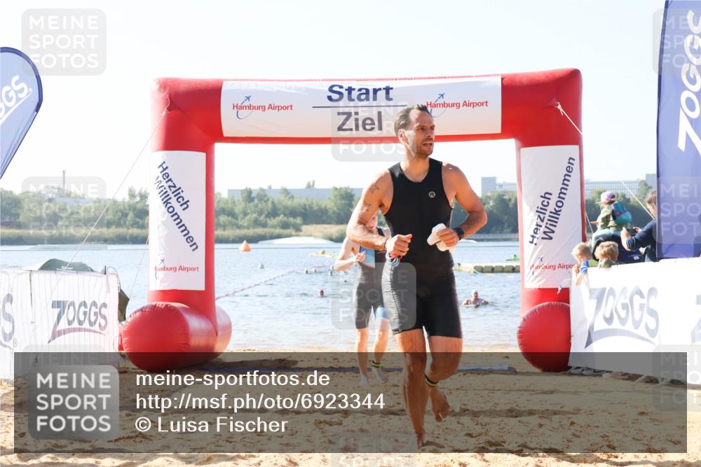 01.09.2024 - 17. Tribühne Triathlon Luisa Fischer http://msf.ph/oto/6923344 01.09.2024 10:04:51 Schwimmen 140, 143, 1062 meine-sportfotos.de