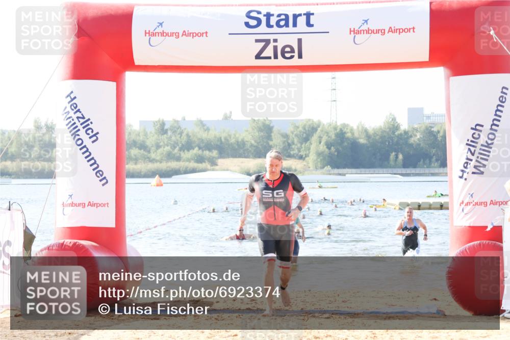 01.09.2024 - 17. Tribühne Triathlon Luisa Fischer http://msf.ph/oto/6923374 01.09.2024 10:04:58 Schwimmen 140, 143, 147, 150, 1062 meine-sportfotos.de