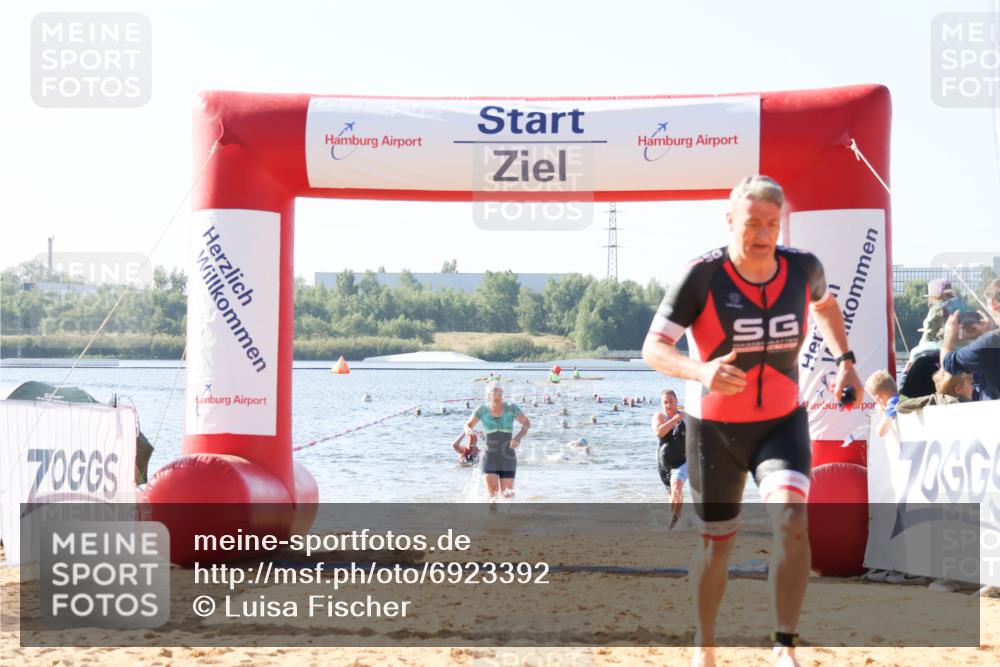 01.09.2024 - 17. Tribühne Triathlon Luisa Fischer http://msf.ph/oto/6923392 01.09.2024 10:05:01 Schwimmen 143, 147, 150 meine-sportfotos.de