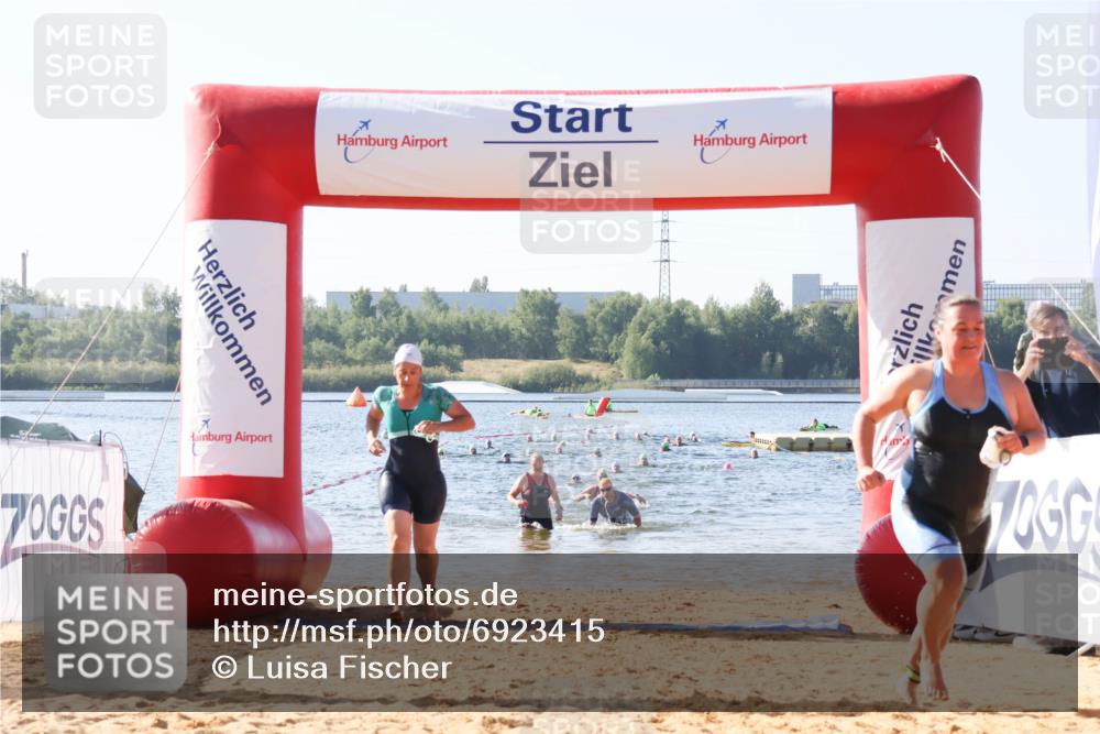 01.09.2024 - 17. Tribühne Triathlon Luisa Fischer http://msf.ph/oto/6923415 01.09.2024 10:05:06 Schwimmen 143, 147, 150 meine-sportfotos.de