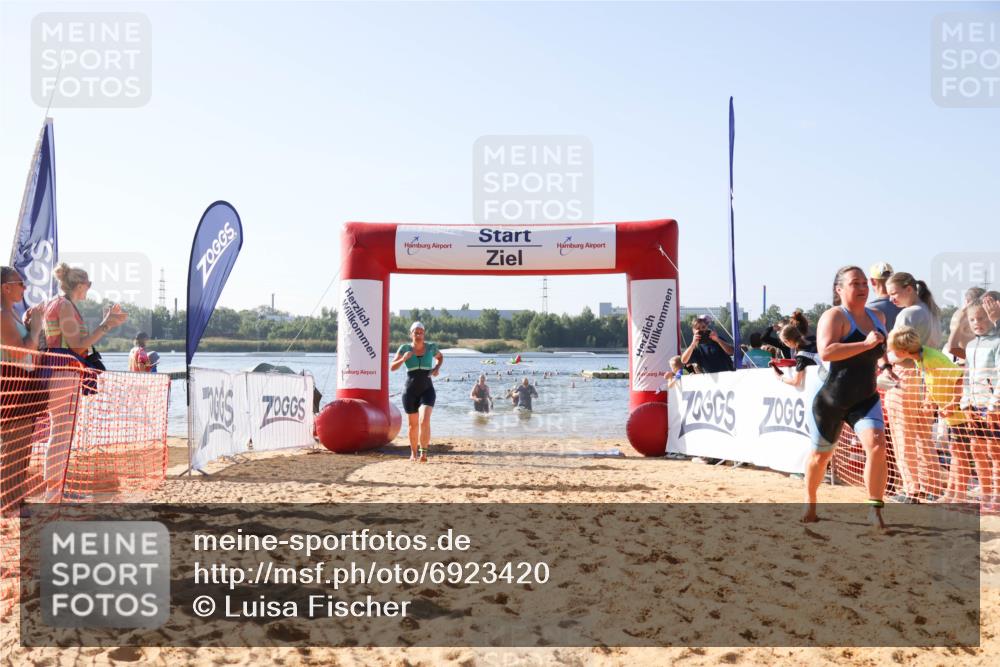 01.09.2024 - 17. Tribühne Triathlon Luisa Fischer http://msf.ph/oto/6923420 01.09.2024 10:05:07 Schwimmen 143, 147, 150, 1074, 1077 meine-sportfotos.de