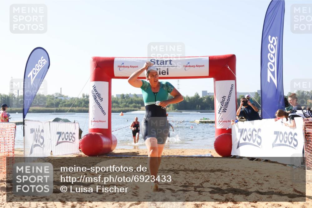 01.09.2024 - 17. Tribühne Triathlon Luisa Fischer http://msf.ph/oto/6923433 01.09.2024 10:05:10 Schwimmen 147, 150, 1074, 1077 meine-sportfotos.de