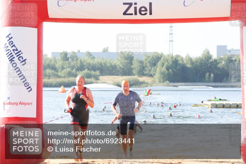 01.09.2024 - 17. Tribühne Triathlon Luisa Fischer http://msf.ph/oto/6923441 01.09.2024 10:05:13 Schwimmen 147, 150, 1065, 1074, 1077 meine-sportfotos.de