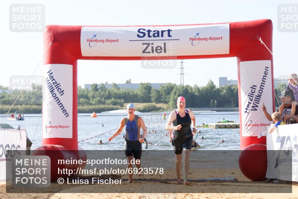 01.09.2024 - 17. Tribühne Triathlon Luisa Fischer http://msf.ph/oto/6923578 01.09.2024 10:05:47 Schwimmen 160, 167, 730, 1068 meine-sportfotos.de