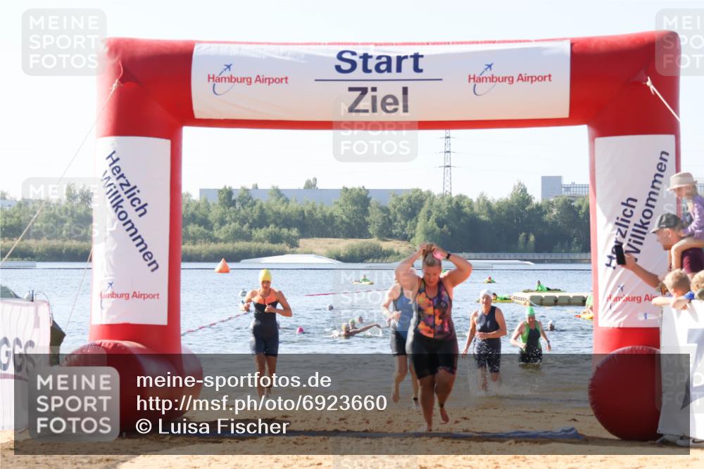01.09.2024 - 17. Tribühne Triathlon Luisa Fischer http://msf.ph/oto/6923660 01.09.2024 10:06:05 Schwimmen 137, 145, 149, 157, 730, 1067, 1072 meine-sportfotos.de