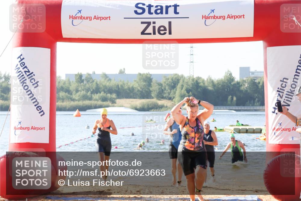 01.09.2024 - 17. Tribühne Triathlon Luisa Fischer http://msf.ph/oto/6923663 01.09.2024 10:06:06 Schwimmen 137, 145, 149, 157, 168, 1067, 1072 meine-sportfotos.de